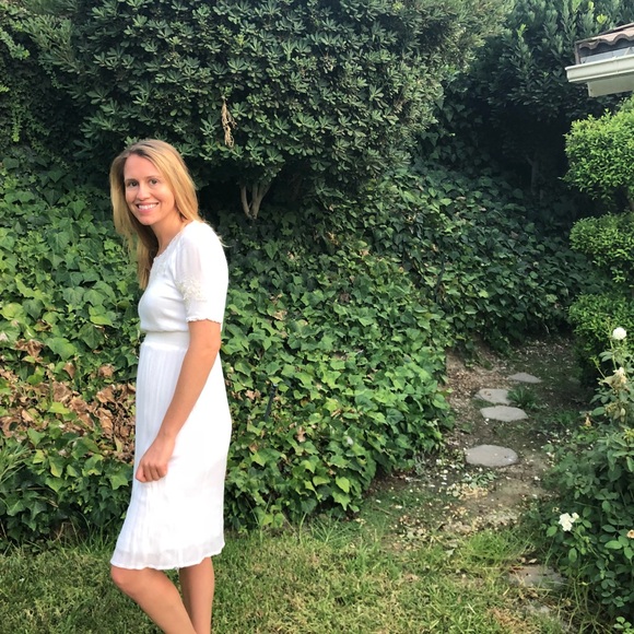 White Dress (Midi) - Picture 4 of 7